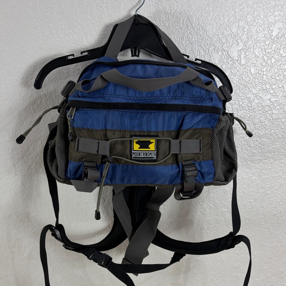 Mountainsmith,Blue and Gray Waist Pack – Hands-Free Carry